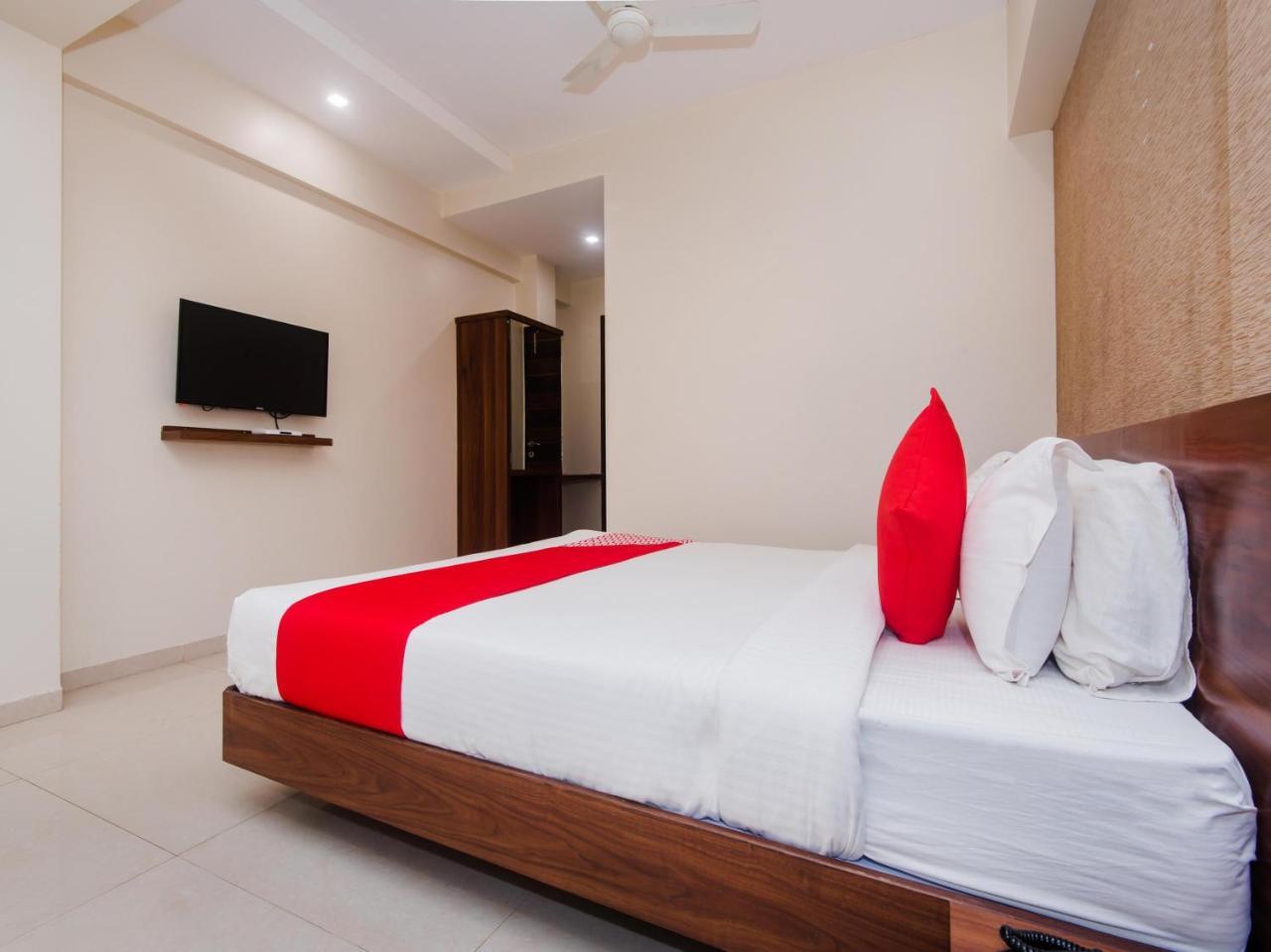 Hotel Park Inn Vasai Exterior photo