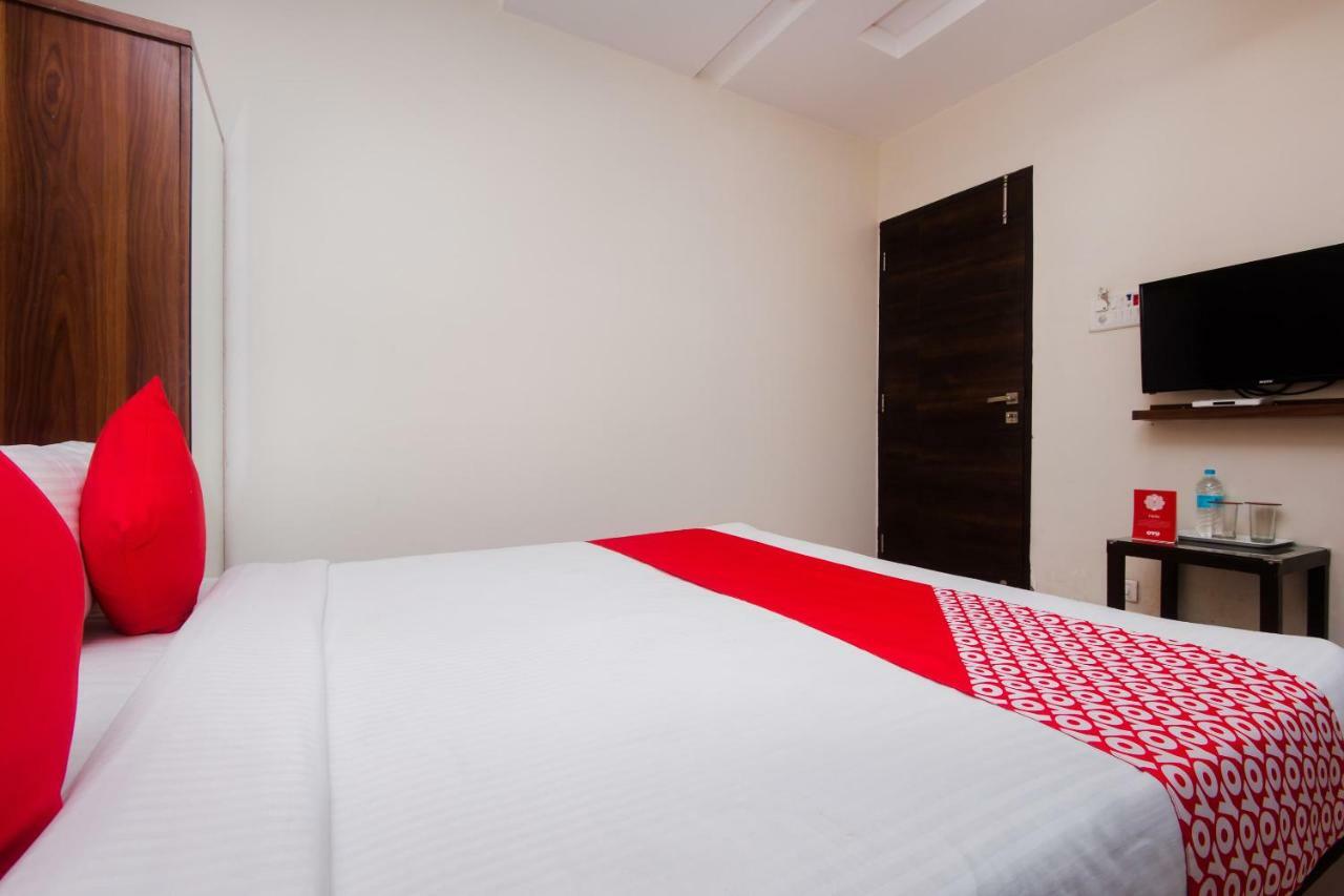 Hotel Park Inn Vasai Exterior photo